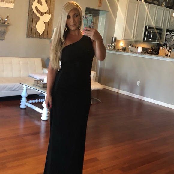 Meet your Posher, Ashley - Picture 3 of 8